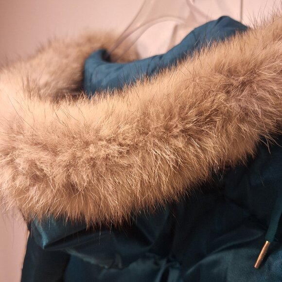 Green Bay Packer's 90s Vintage Fur Trim Hooded Jacket - Picture 4 of 16